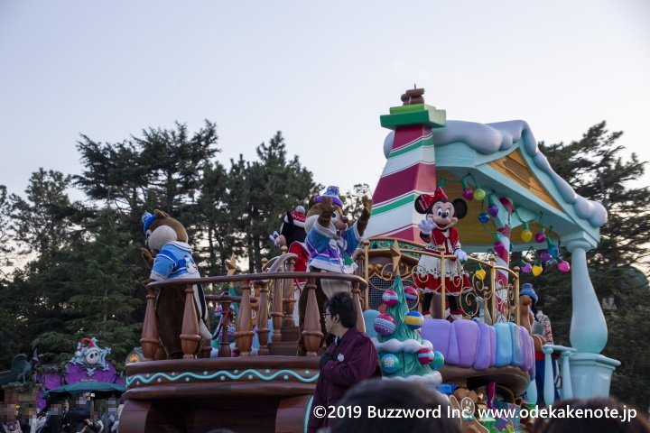 ディズニーランド ディズニー・クリスマス・ストーリーズ ミッキーマウスが友達と過ごす楽しいクリスマス 2019
