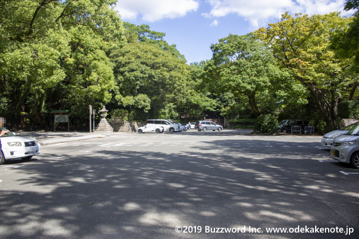 熱田神宮 正門 駐車場