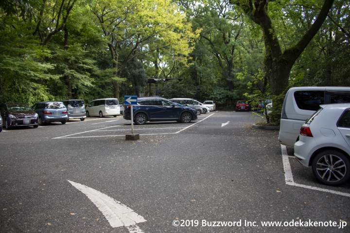 熱田神宮 西門 駐車場